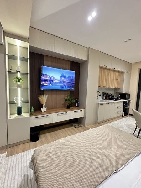 Уй эгасидан тугри ижарага берилади , 750$ яна келишамиза ,То