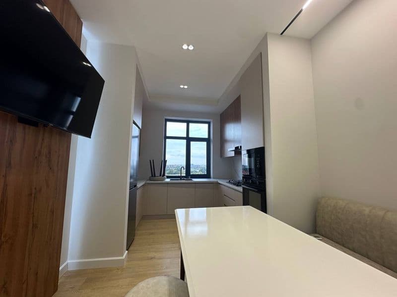 Аренда квартиры <br />
Срочно!!!<br />
Метро Шахристан <br /