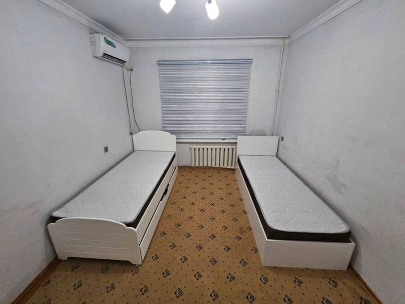 АРЕНДА Оилага<br />
Чорсу массивида   2 хона 1-қават<br />
Ф — фото 2