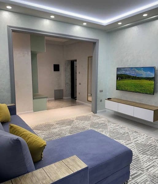 Саламатина 2/3/3 с мебелью с техникой  на долгий срок