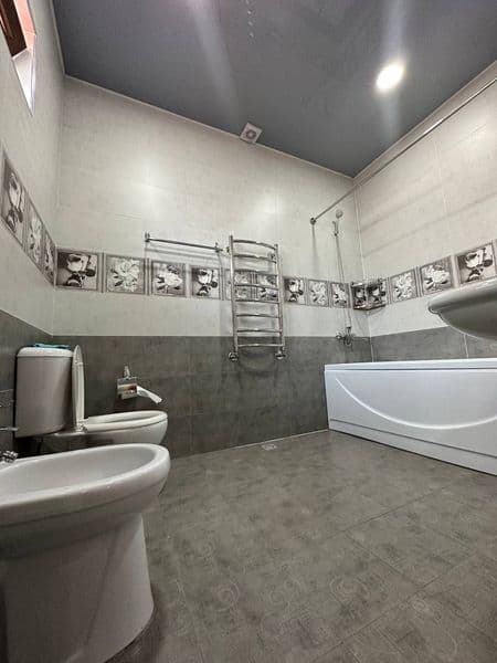 7 та хона 2.5 сотих 300 кв метр<br />
 4 та  санузел падвал  — фото 5