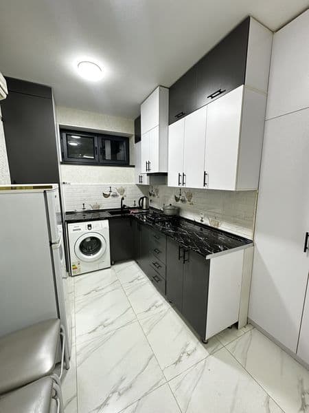 Chilonzor 17-kvartalda -1 ETAJDA SOKOLNIYDA <br />
2 xonali 