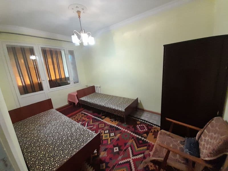 Срочно<br />
Оилага арендага квартира<br />
3 хонали<br />
Г — фото 2