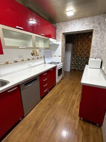 Срочно Сдаётся <br />
Квартира 3/2/4<br />
3-комнат <br />
Е — фото 3