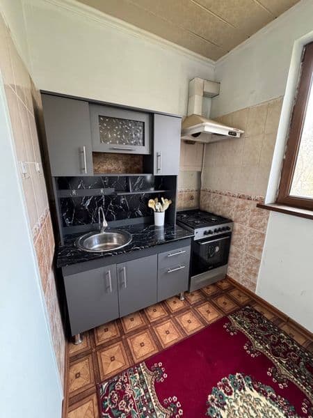 Дом вдоль дороги. Квартира 3 х комнатная переделанная на 4.  — фото 4