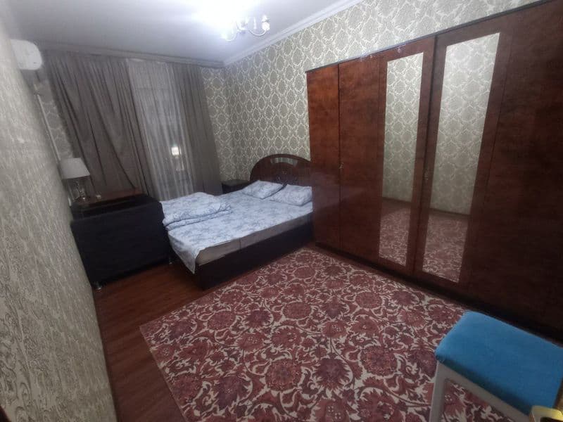 Metro Oybek kvartira sheriklikga 1 ta xona beriladi narxi 20