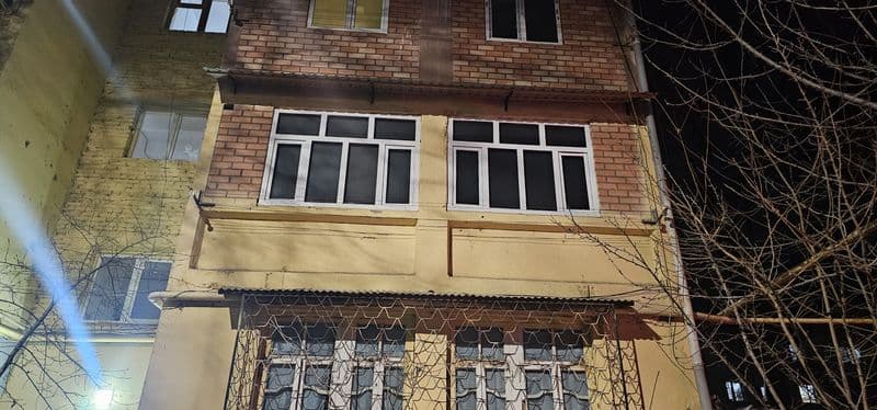 Уй тозза, шароитлари бор, жудда иссик хоналар. Езда салкин.< — фото 2