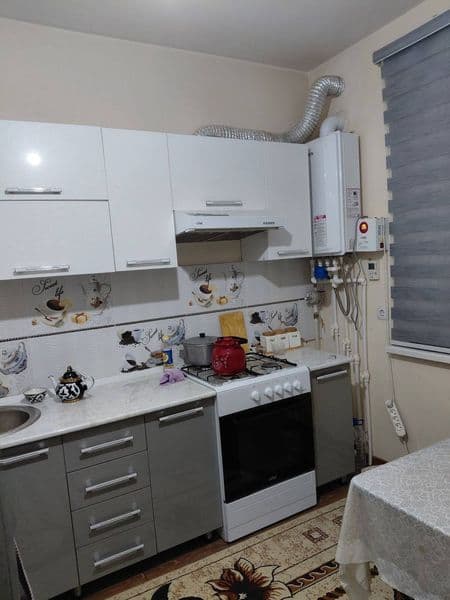 Sergili Tumani <br />
1 metro bekati<br />
2/7/7 uy<br />
Um