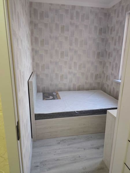 Срочно сдается 1 комнатная переделаная в 2х комнатная кварти — фото 3