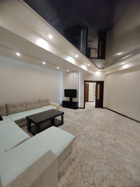 Квартира находится Мирабадский район улица Амира Темура рядо