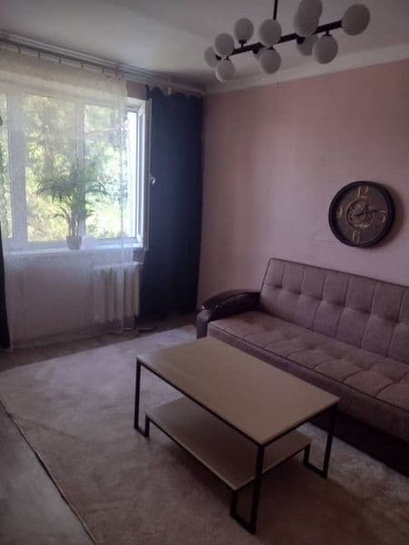 Сдам в аренду на долгий срок <br />
1/4/4 кирпич.<br />
Наве