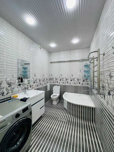 Район: Чиланзарский<br />
Адрес: Чиланзар-3<br />
<br />
• К — фото 4