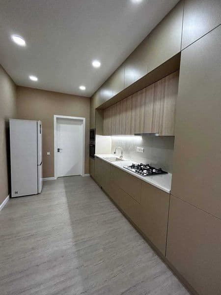 Сдается квартира на Дружбе Народов<br />
Ориентир - Ресторна