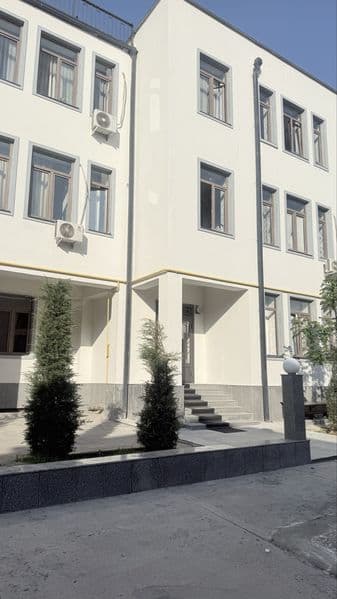 Сдаётся 2 комнатная квартира метро 3 остановка . сергели 300