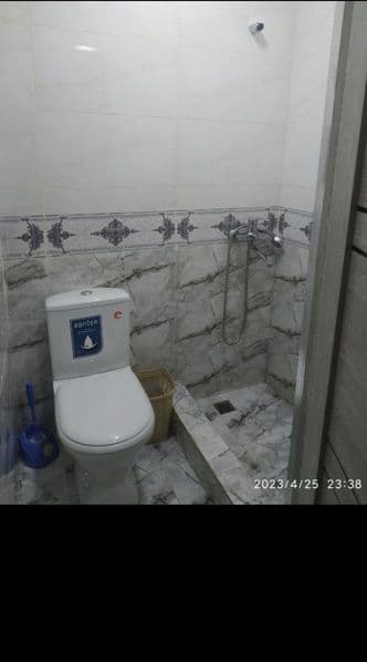 Arenda chilonzor 6 kv 1 etaj g'ijli dom oilaga va bolla qizl — фото 5