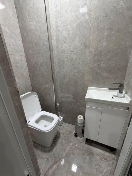 Kadishva bozor kanechkadagi navastrka 69kv 3 xona hamma shar — фото 2