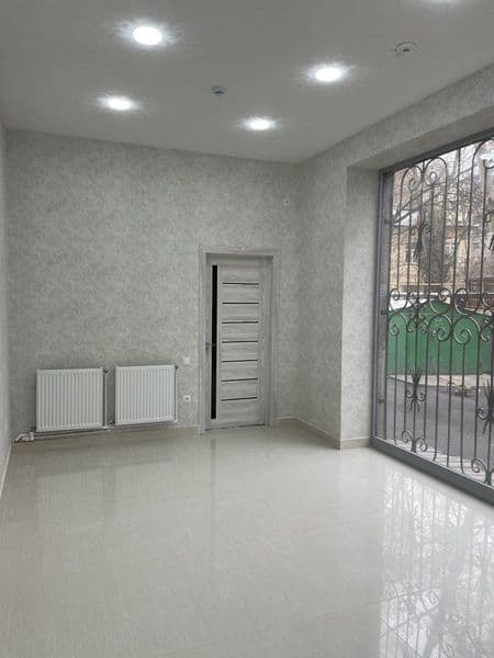 Срочна сдаётся в аренду 1 этаж 60 кв м ориентир против стади — фото 5