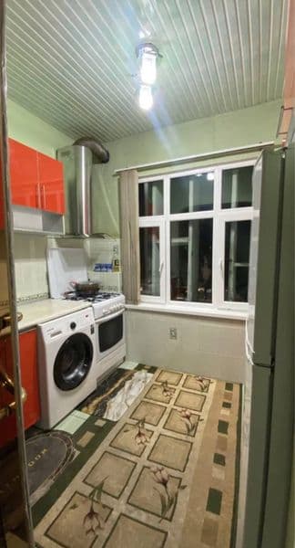 Район - Алмазарский<br />
Ориентир - Сой бой<br />
Комнат - 