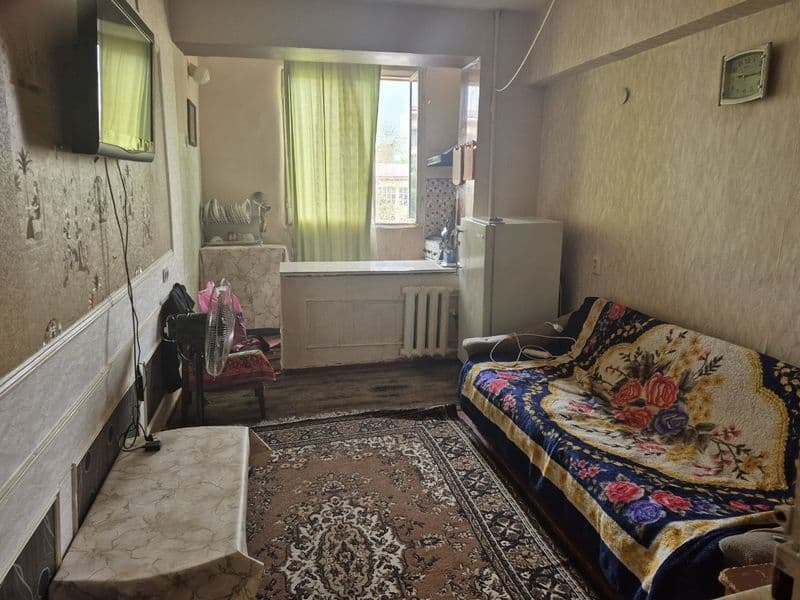 Сдается однокомнатная квартира на 3м этаже в общежитии, обще