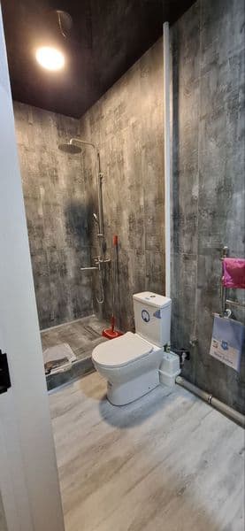 Сдаю свою квартиру 2/-1/5 60кв.м. Вся упакованная. цокольный — фото 5