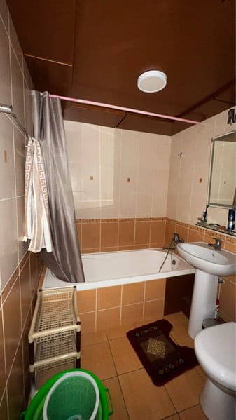 Локация — удобная, рядом всё необходимое: магазины, Макро, д — фото 5