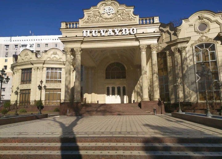 Ijaraga beriladigan kvartira<br />
<br />
Район: Олмазор <br