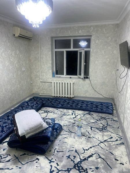 Beruni metro 1 xona 350 metro yonin  lakatsya  juda qulay jo — фото 4