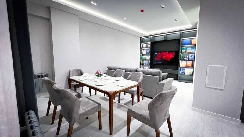 Сдается 3/10/25 апартамент 96 кв.м. HI-TECH в Новостройке АК