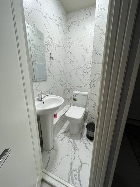 Сдается 4х комнатная квартира с евроремонтом в центре города — фото 2