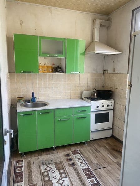 Фото реальный толка нету в зале диван все есть из техники <b