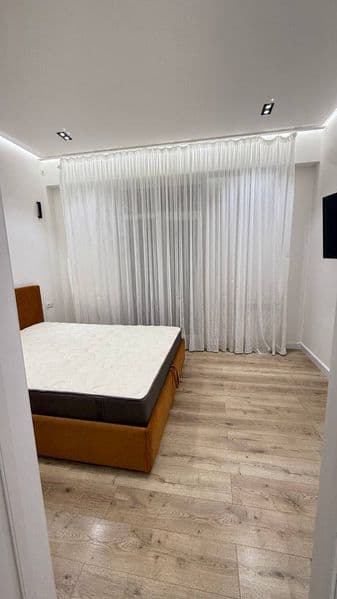 Срочно сдаётся двухкомнатная квартира с евроремонтом и с меб