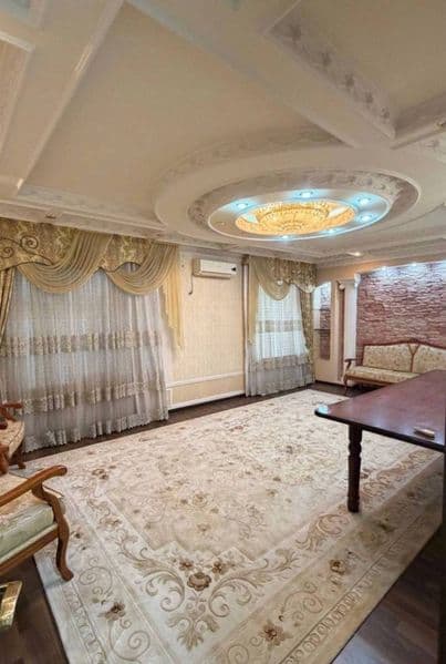 Белтепа<br />
5/2/4<br />
140m2<br />
Цена 800$<br />
903194