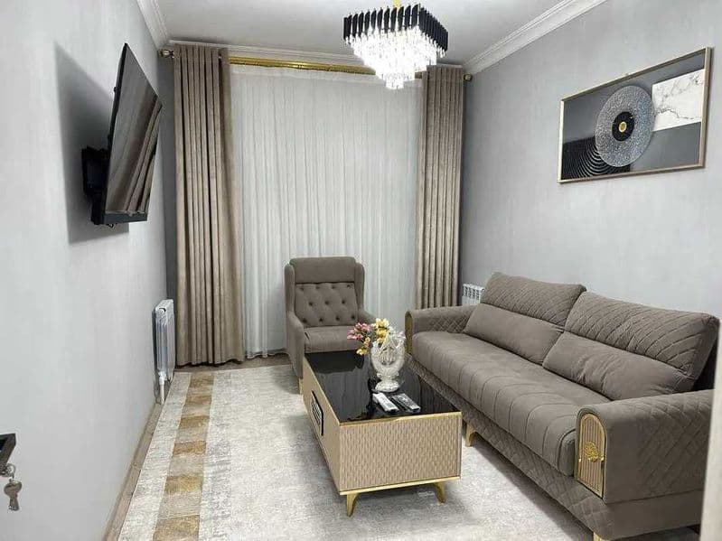 • Район: Юнусабадский <br />
• Адрес: метро Юнусабад<br />
< — фото 2