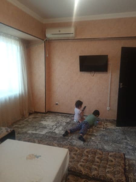 Кора камиш 2/4автобус конечкасидаХазайкали уйга 1 та  хонаси