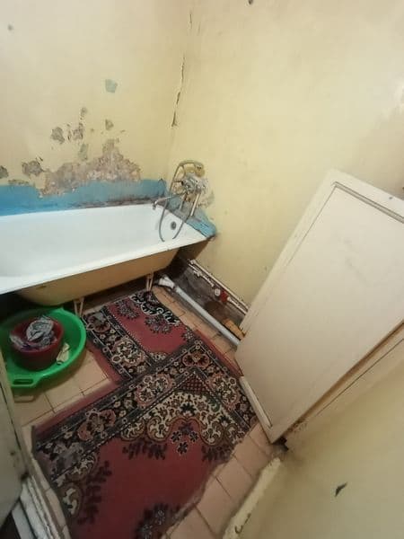 Kvartira sheriklikka 3/4 ta bolaga hamma sharoitlar bor qora