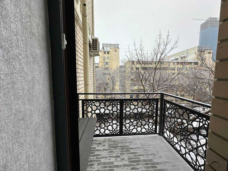 Район -Яккасараский<br />
Улица-Бобура<br />
Ориентир -Ж/К А — фото 4