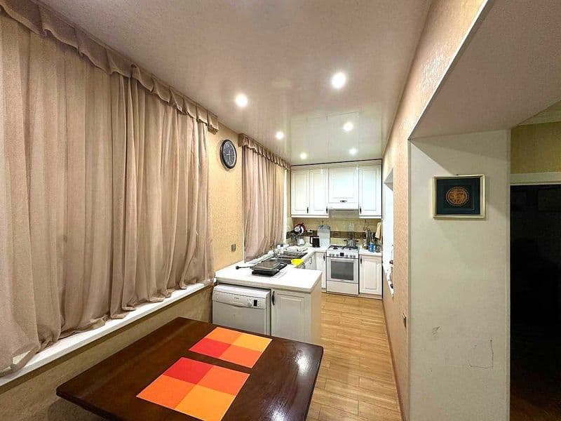 4/4/4 - 9.600.000 (800) <br />
<br />
Адрес: Ц5<br />
Ориент — фото 2