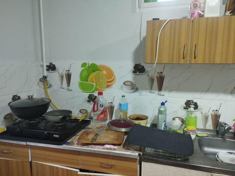 Kvartira arenda. Xozaykali. Uchastka. 90 kv. metr. 4 xonali 