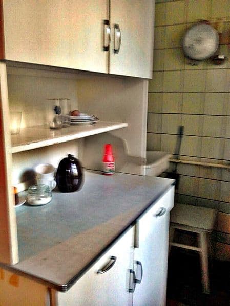 Чистая квартира. Обстановка- частичная. <br />
Холодильник,  — фото 5