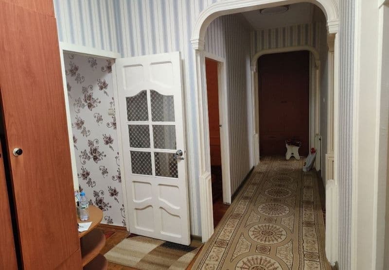 Срочна юнусобод 19 квартил карзинка олдида 4/3/5 места хараш