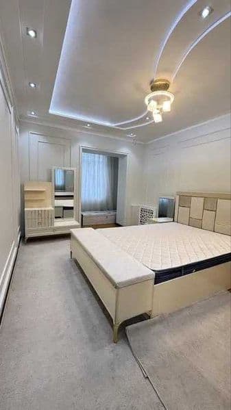 • Комнат: 3<br />
• Этаж: 8<br />
• Этажность: 10<br />
• Пл