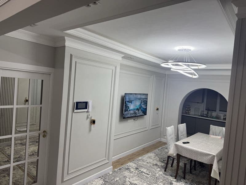 Сергели Golden Layf олдида жойлашган <br />
Метрога 100 метр