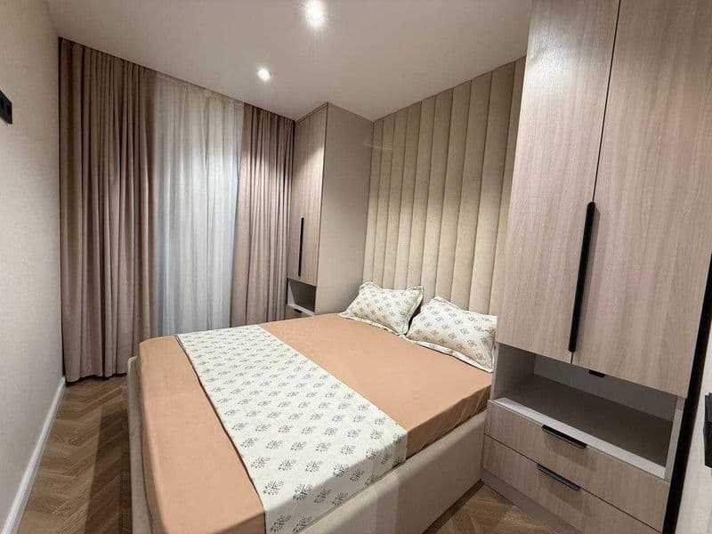 Район: Яккасарай<br />
Адрес: Шота Руставели<br />
1/3/9    