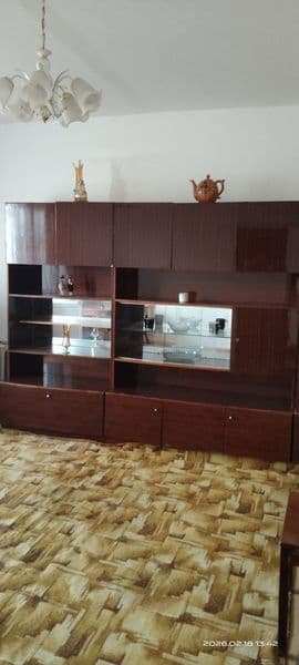 Сдается 2 х  комнатная квартира Юнусабаде 11,для  семьи .С о