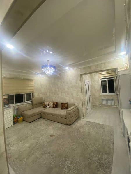 Qoraqamish 2/4 1xona 400 xamma sharoit bor srochni topshiril