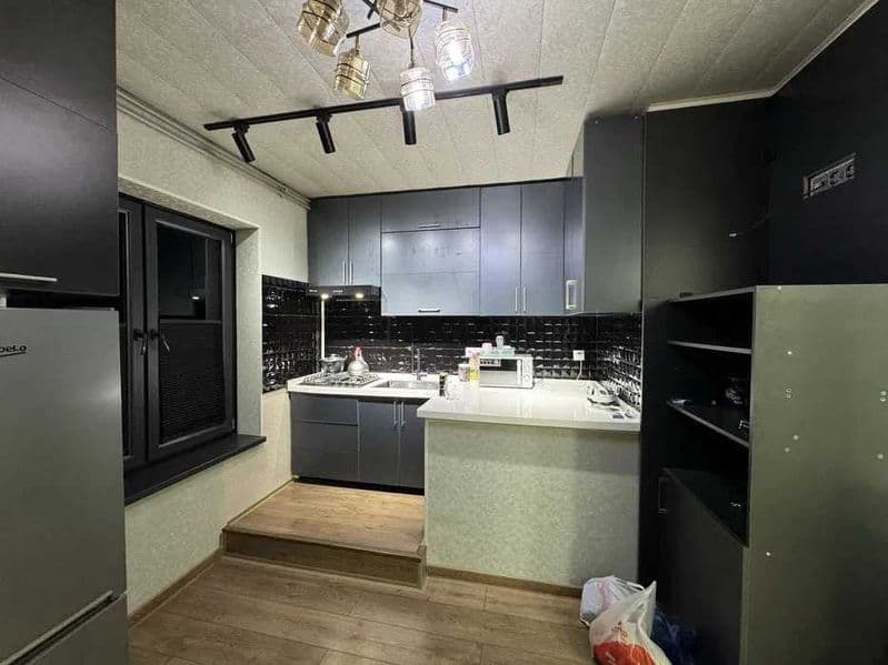 Район: Яшнабадский<br />
Адрес: Авиатор<br />
<br />
• Комна — фото 5