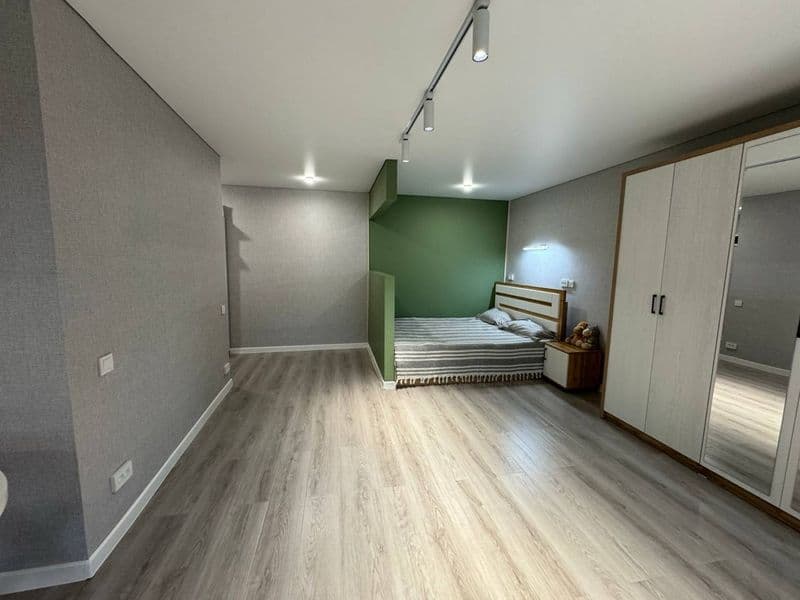 С 10 апреля<br />
<br />
Сдается Студия 1/3/5 на Буюк Ипак Й