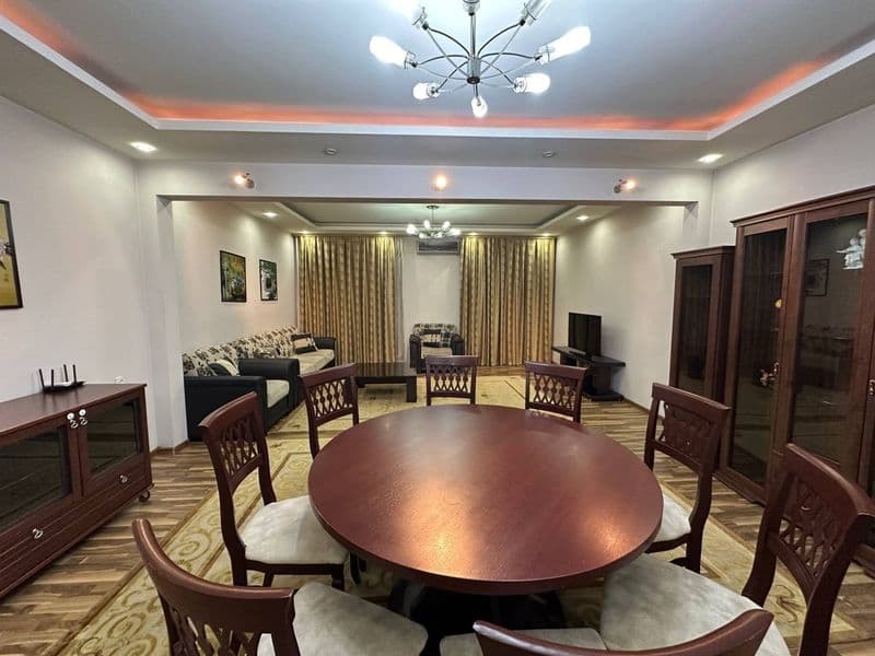 Шох Мед Центр<br />
Упакованная квартира с ремонтом<br />
Ме