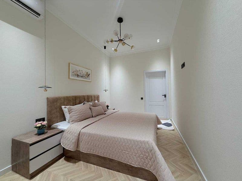 • ЖК: м.Айбек<br />
• Комнат: 3<br />
• Этаж: 2<br />
• Площ