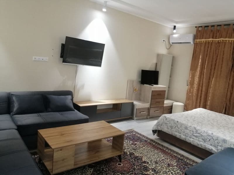 Сдается просторная 1 ком квартира 50 м. в новостройке между  — фото 2